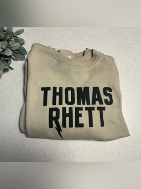 ✨Thomas Rhett Life Changes 2018 Tour Sweatshirt